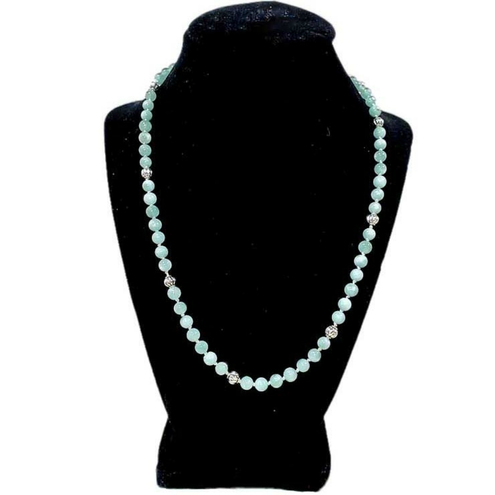 Green Moonstone Hand-Knotted Necklace - Picture 7 of 10